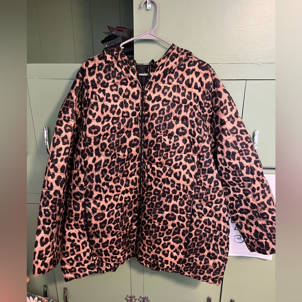 Torrid Leopard Puffer Jacket With Hood- Size 3